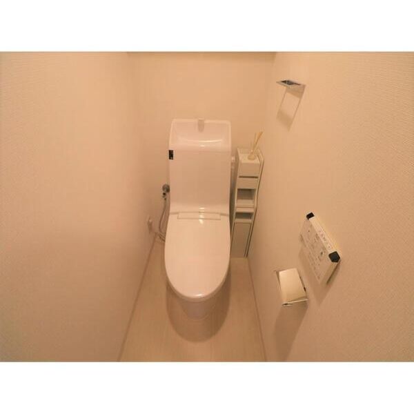 トイレ　※別号室の参考写真、現況優先※