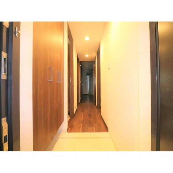 玄関　※別号室の参考写真、現況優先※