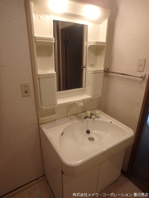 洗面設備　写真は同型タイプ