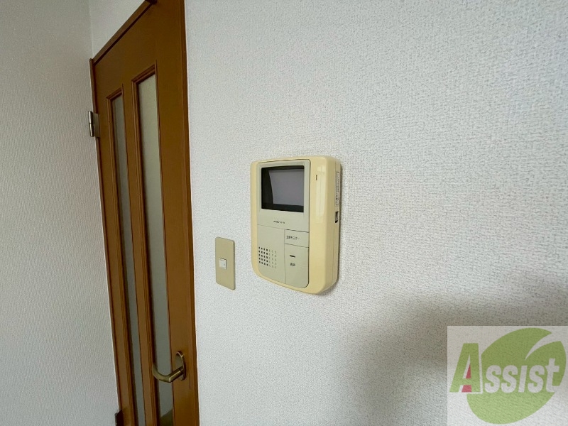 セキュリティ　ＴＶモニター付インターホンです。来客者の顔が見えるので安心！