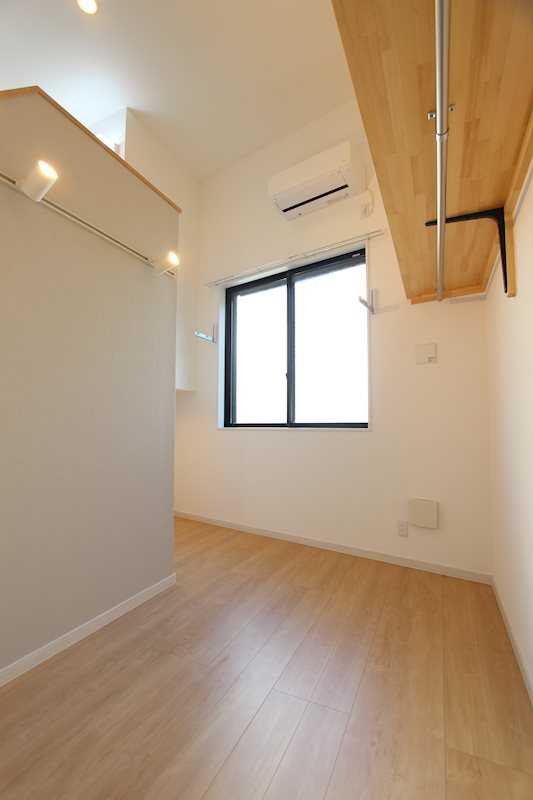 居室・リビング　インターネット利用無料のお部屋★