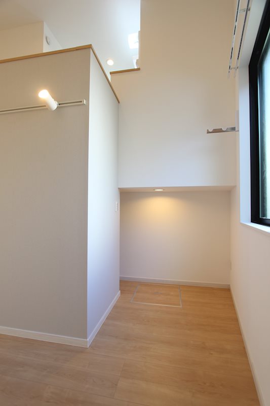 その他　室内物干し・シャッター完備です★