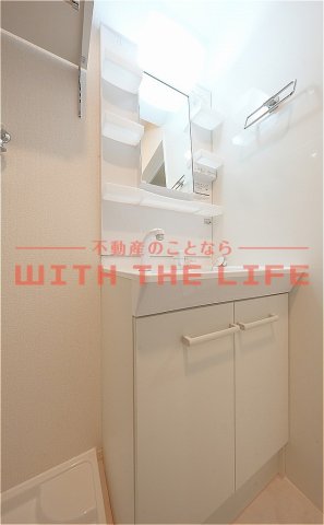 洗面設備　独立洗面台で身支度をすべて済ませてしまいましょう