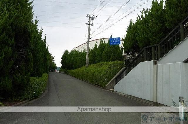 小学校　北久米小学校（小学校）まで622m