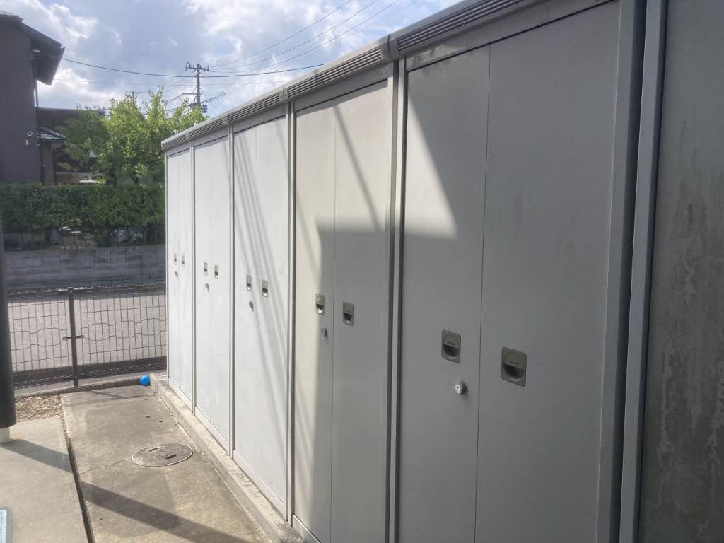建物外観　ストッカー