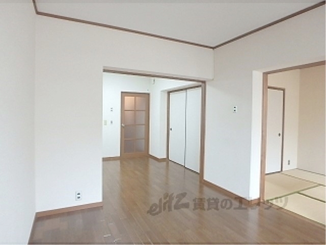 居室・リビング　リビング