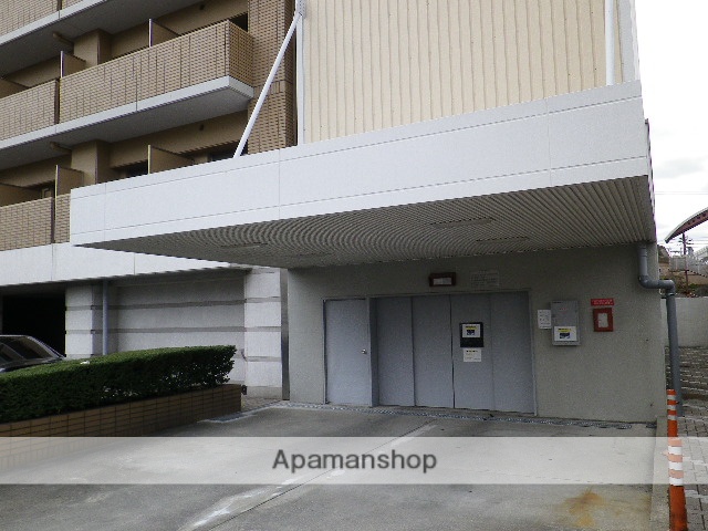 駐車場　エントランス