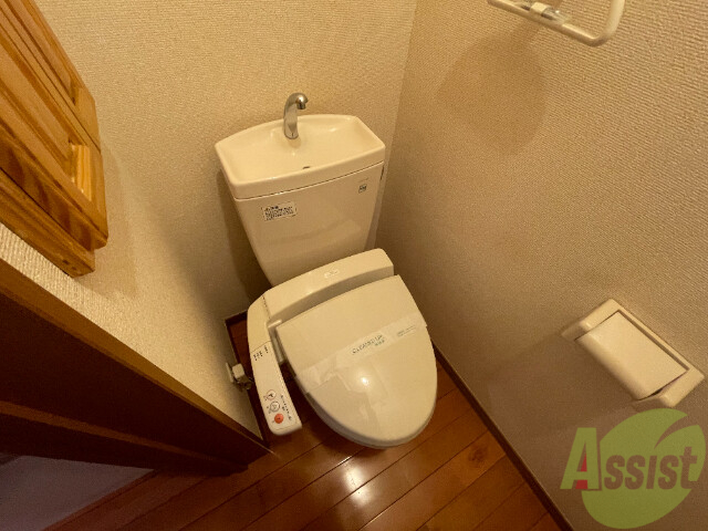 トイレ　トイレはシンプルかつオーソドックスで使いやすそうですね。