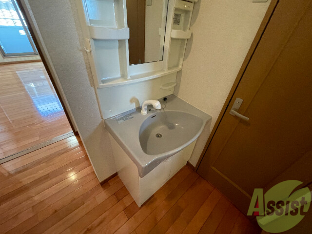 洗面設備　洗面はコチラでお願いします。独立していて便利です。