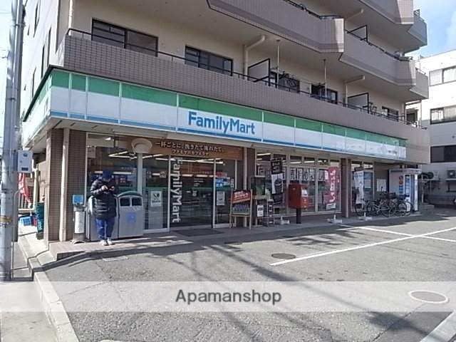 コンビニ　ファミリーマート（コンビニ）まで646m
