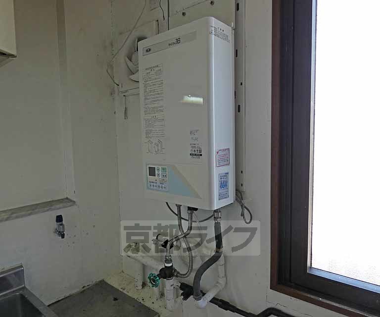 その他設備　給湯器です。