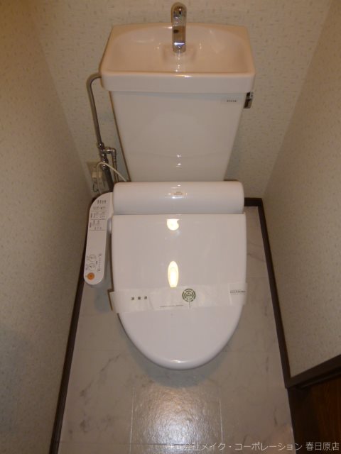 トイレ　写真は同型タイプ