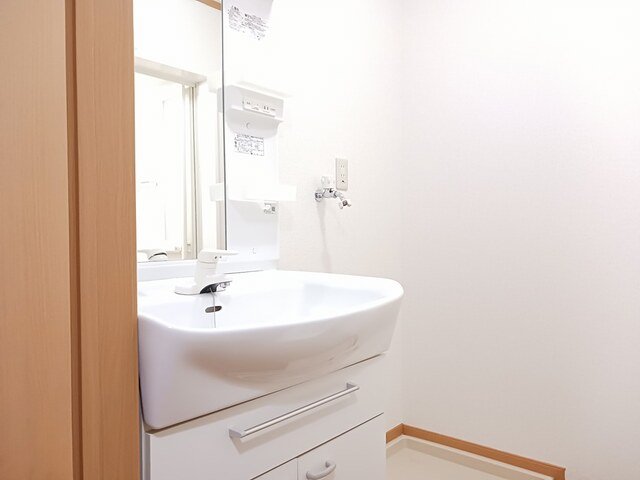 洗面設備　使いやすい洗面所です