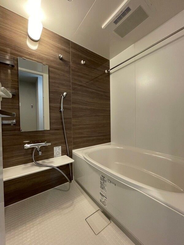 バス・シャワールーム　バス