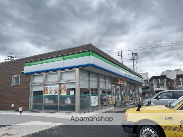 コンビニ　ファミリーマート西大寺中店（コンビニ）まで182m