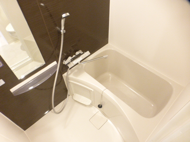 バス・シャワールーム　給湯式　バスルーム
