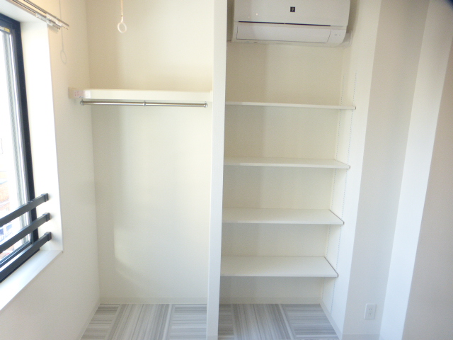 収納　ワイドクローゼット