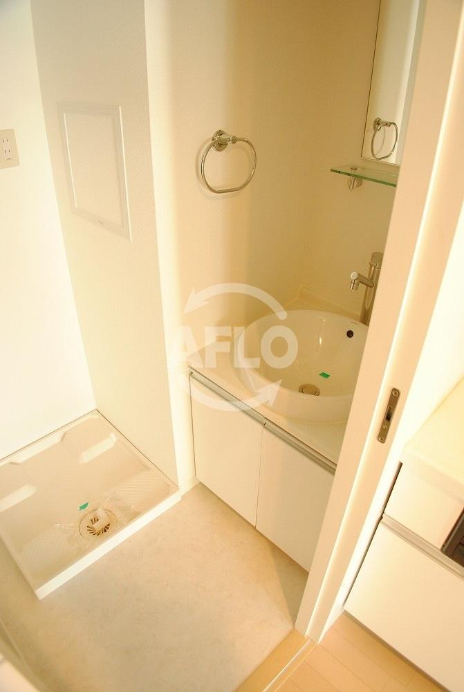 洗面設備　M.hills西本町　洗面脱衣所、室内洗濯機置き場