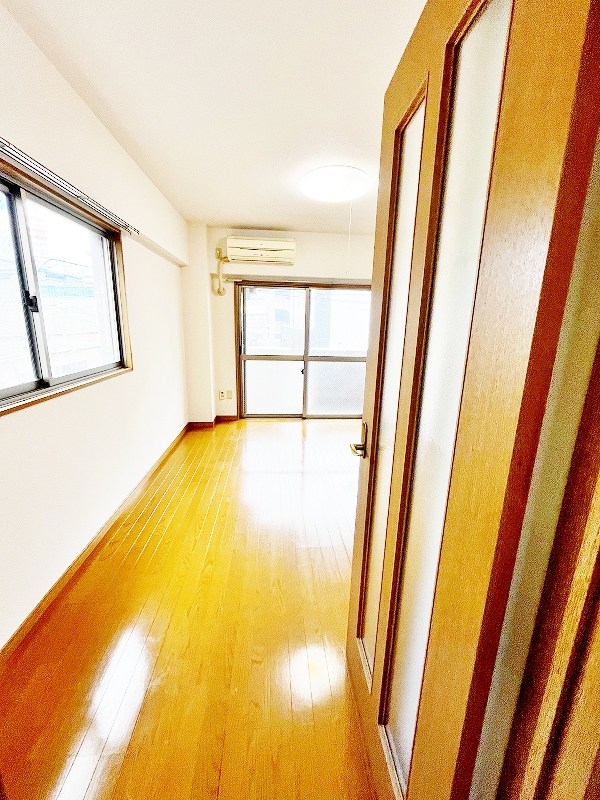 居室・リビング　★洋室8帖★