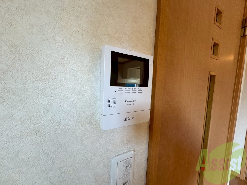 セキュリティ　ＴＶモニター付インターホンです。来客者の顔が見えるので安心！