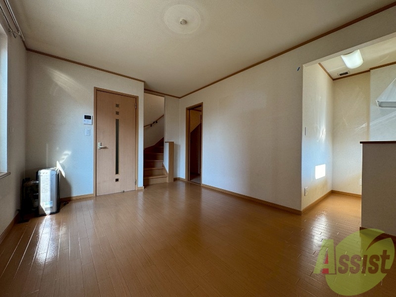 居室・リビング　広くてキレイなお部屋が広がっていて、充実した生活が送れそう。