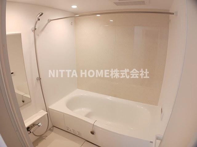 バス・シャワールーム　浴室1坪以上あります◇