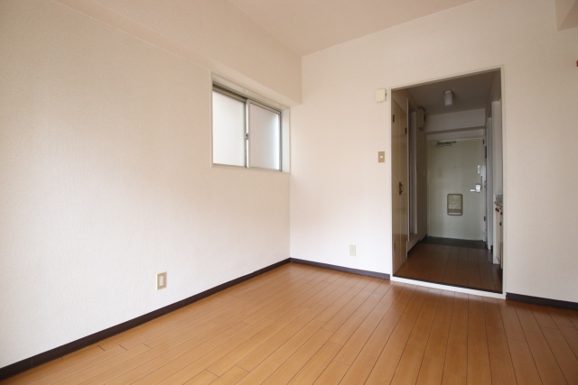 居室・リビング　別室の参考写真です。※現況優先