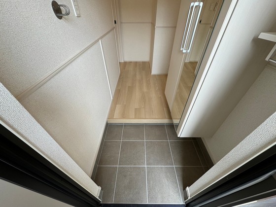 玄関　※別部屋の写真です