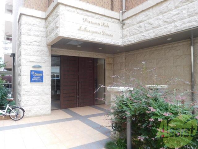 エントランス　高級感溢れるエントランス