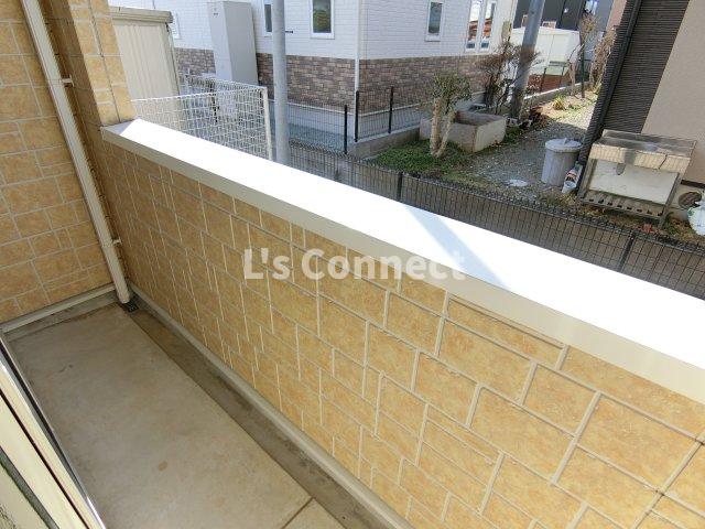 バルコニー　晴れた日には洗濯物もたくさん干せます。