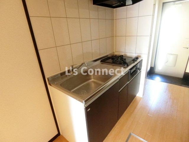 キッチン　２口ガスコンロのシステムキッチン。