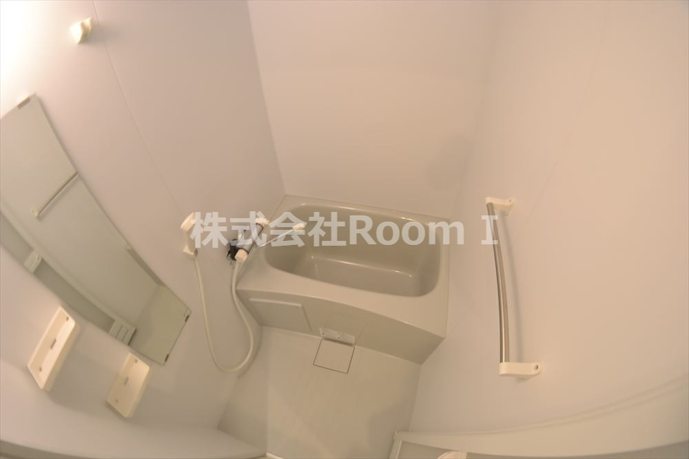 バス・シャワールーム　落ち着いた空間のお風呂です