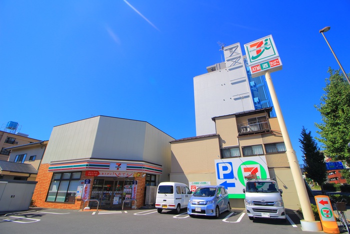 コンビニ　セブンイレブン　板橋東山町（コンビニ）まで262m