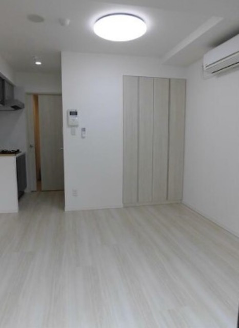 居室・リビング　室内