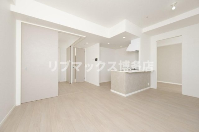 居室・リビング　※別号室参考写真※