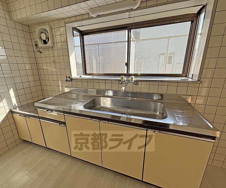 キッチン　実際の間取りと違う場合があります