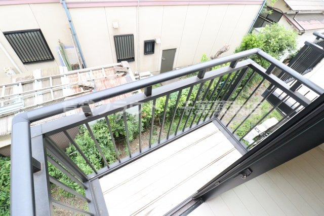 バルコニー　開放的で明るい空間を演出してくれるバルコニーです