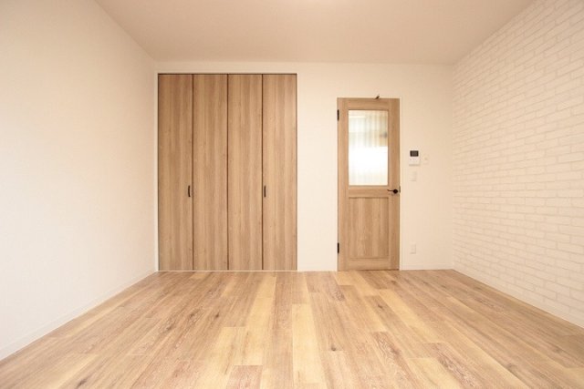 居室・リビング　同物件別号室