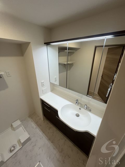 洗面設備　同仕様