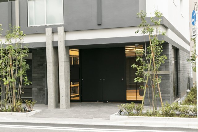 エントランス　建物の内部です