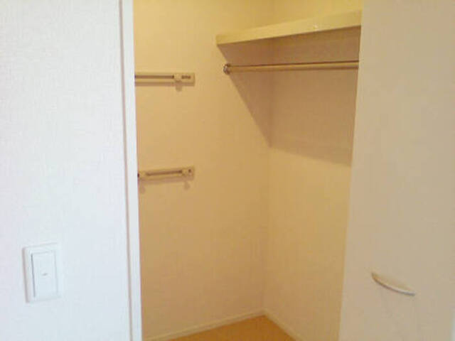 収納　ウォークインクローゼット