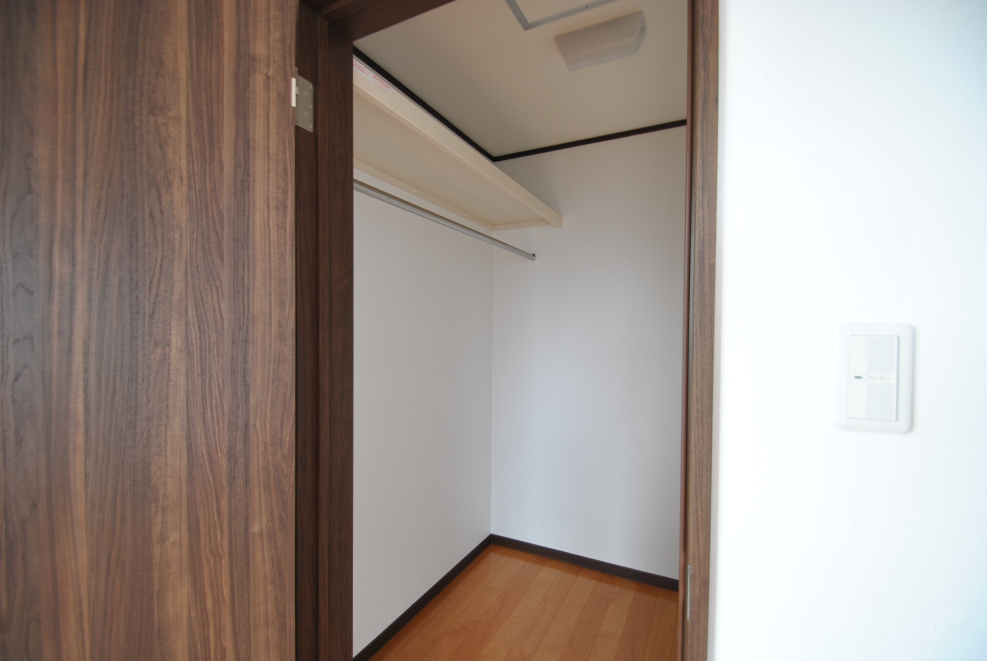 収納　2階南側6帖用クローゼット