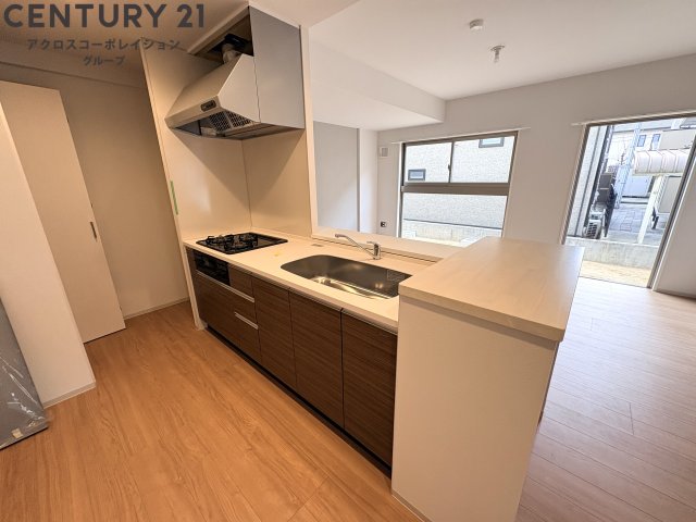 キッチン　ガスコンロ3口つきです！