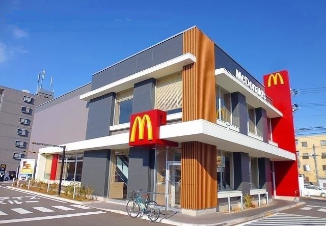 飲食店　マクドナルド（飲食店）まで700m