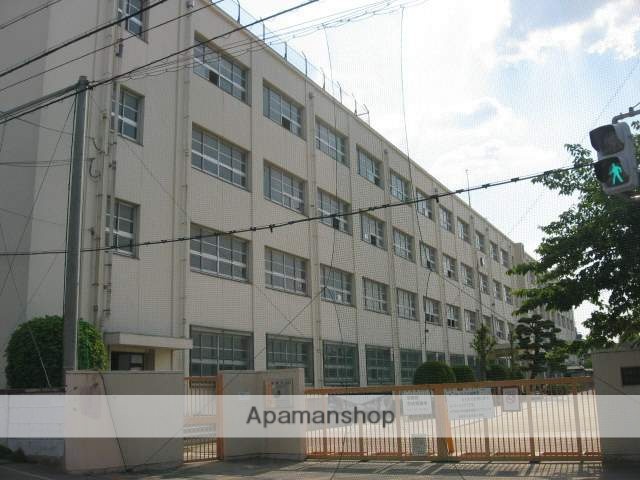 小学校　高槻市立南大冠小学校（小学校）まで771m