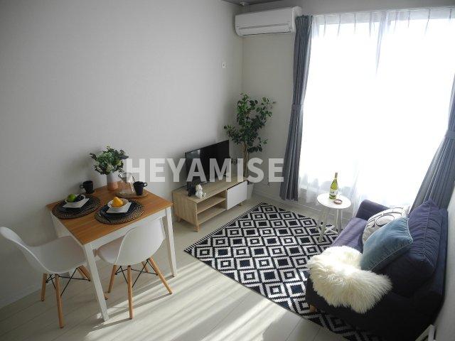 居室・リビング　スキップフロアのお部屋(モデルルーム)※画像は類似物件のもの