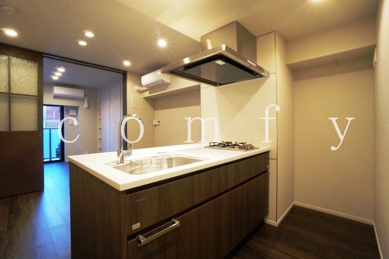 キッチン　お洒落な対面式キッチン