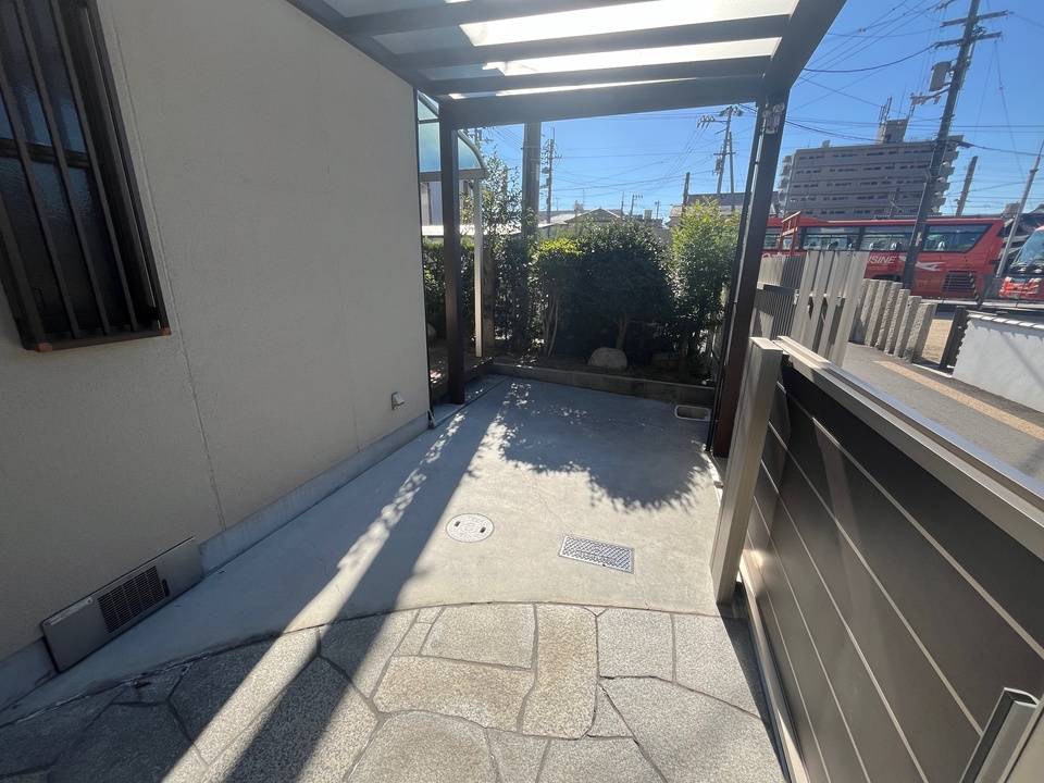 エントランス　アプローチ