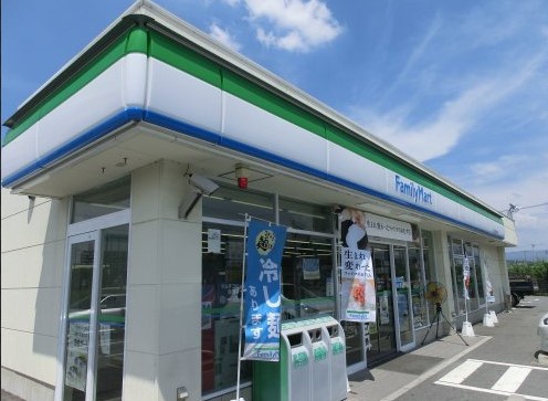 コンビニ　ファミリーマート 緑太鼓田店（コンビニ）まで443m