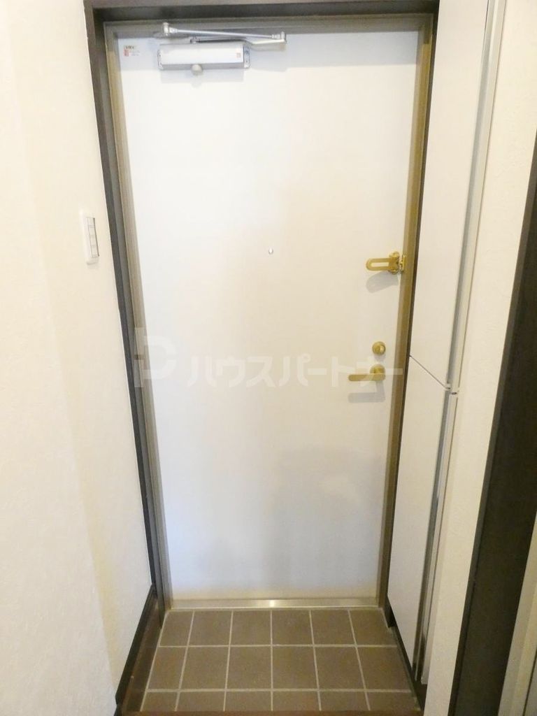 玄関　設備